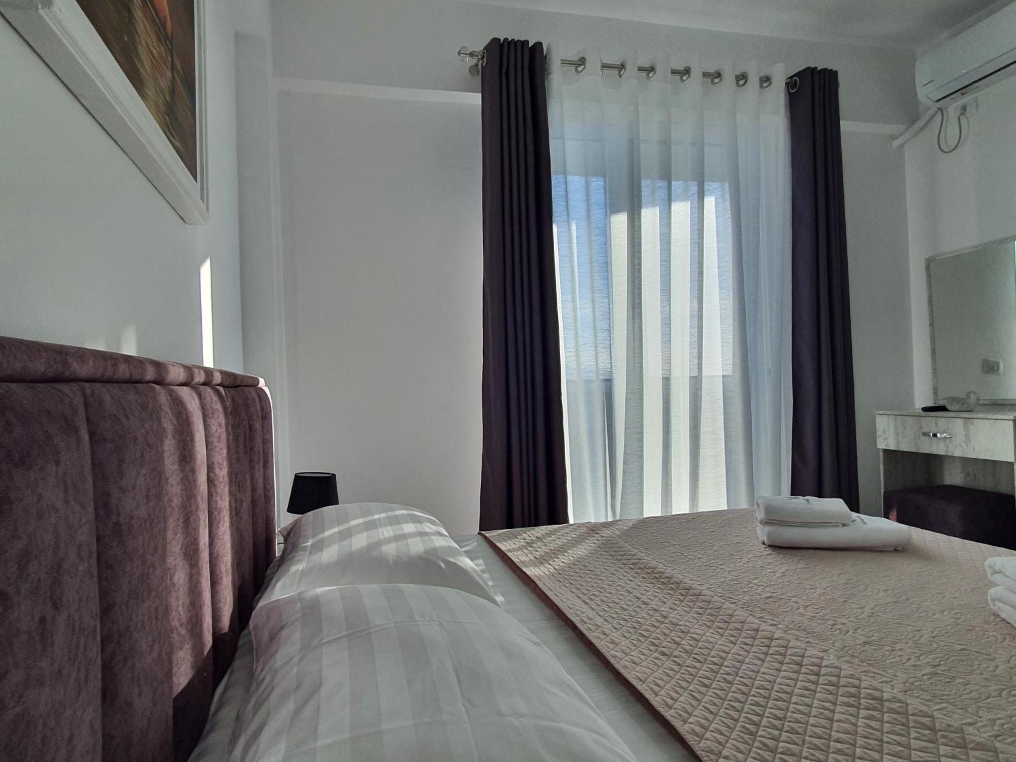 Flore Rooms Saranda Kültér fotó