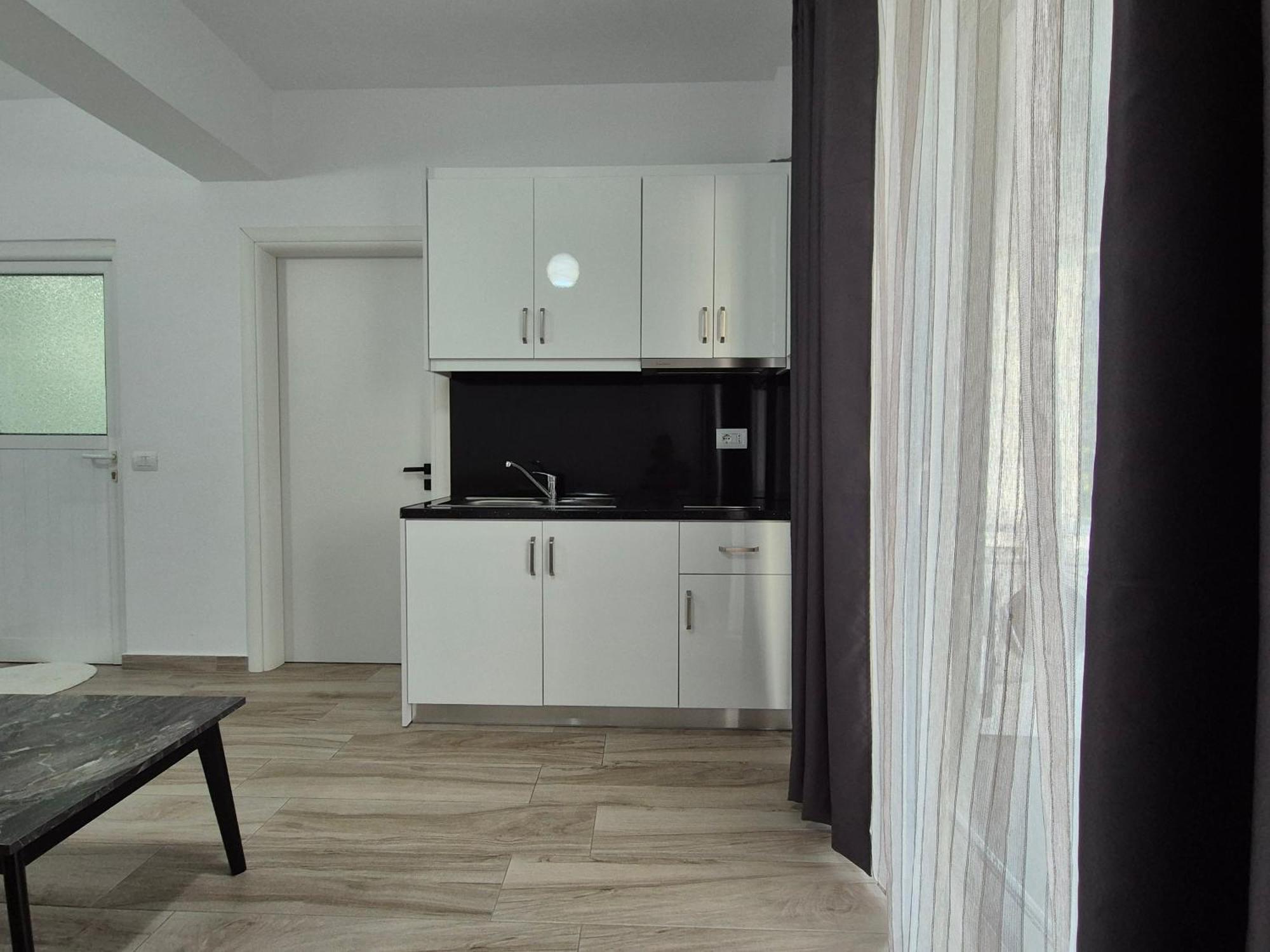 Flore Rooms Saranda Kültér fotó