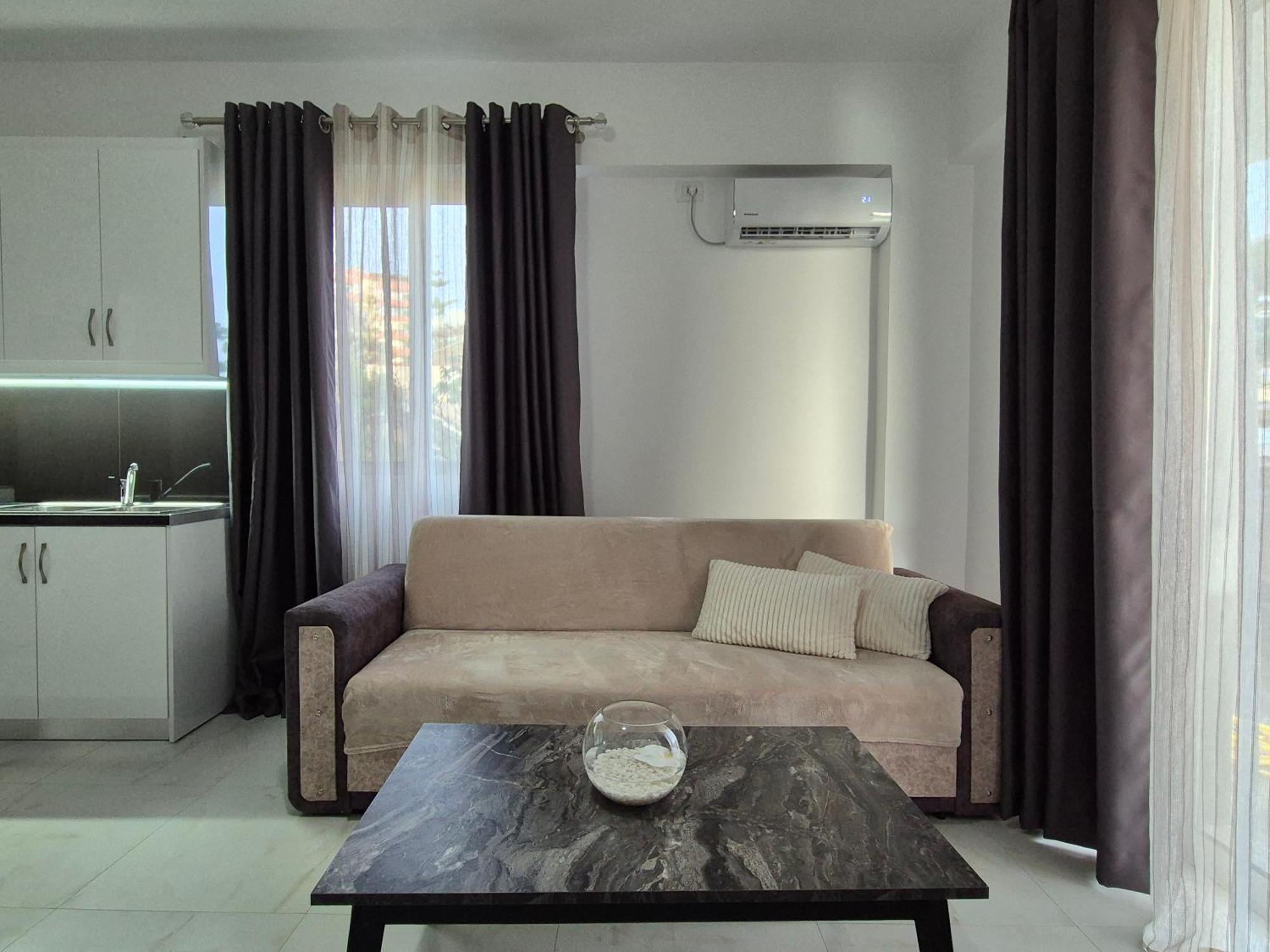 Flore Rooms Saranda Kültér fotó
